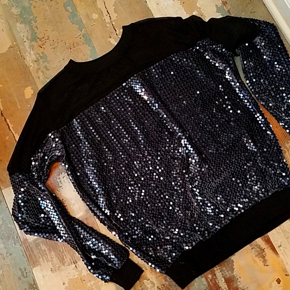 Women's black sequin top size Medium